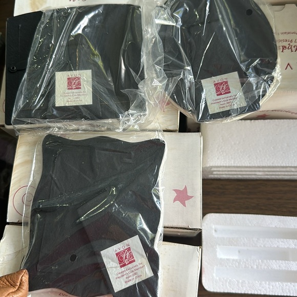 Avon Picture Frame Set - Picture 2 of 2